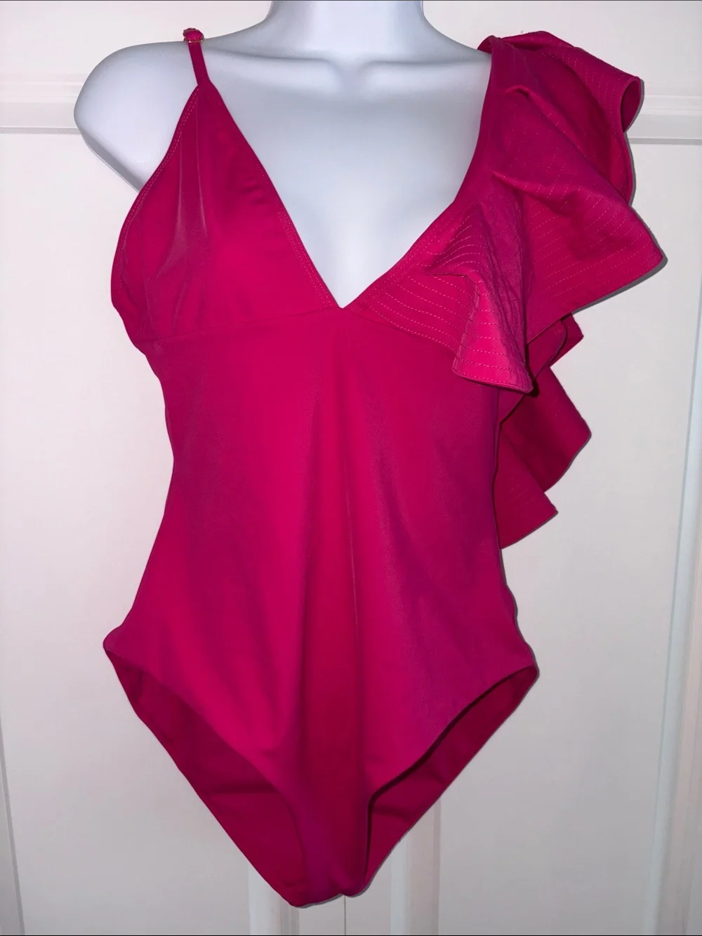 Praia Fushia ruffle shoulder Swimsuit Size XL